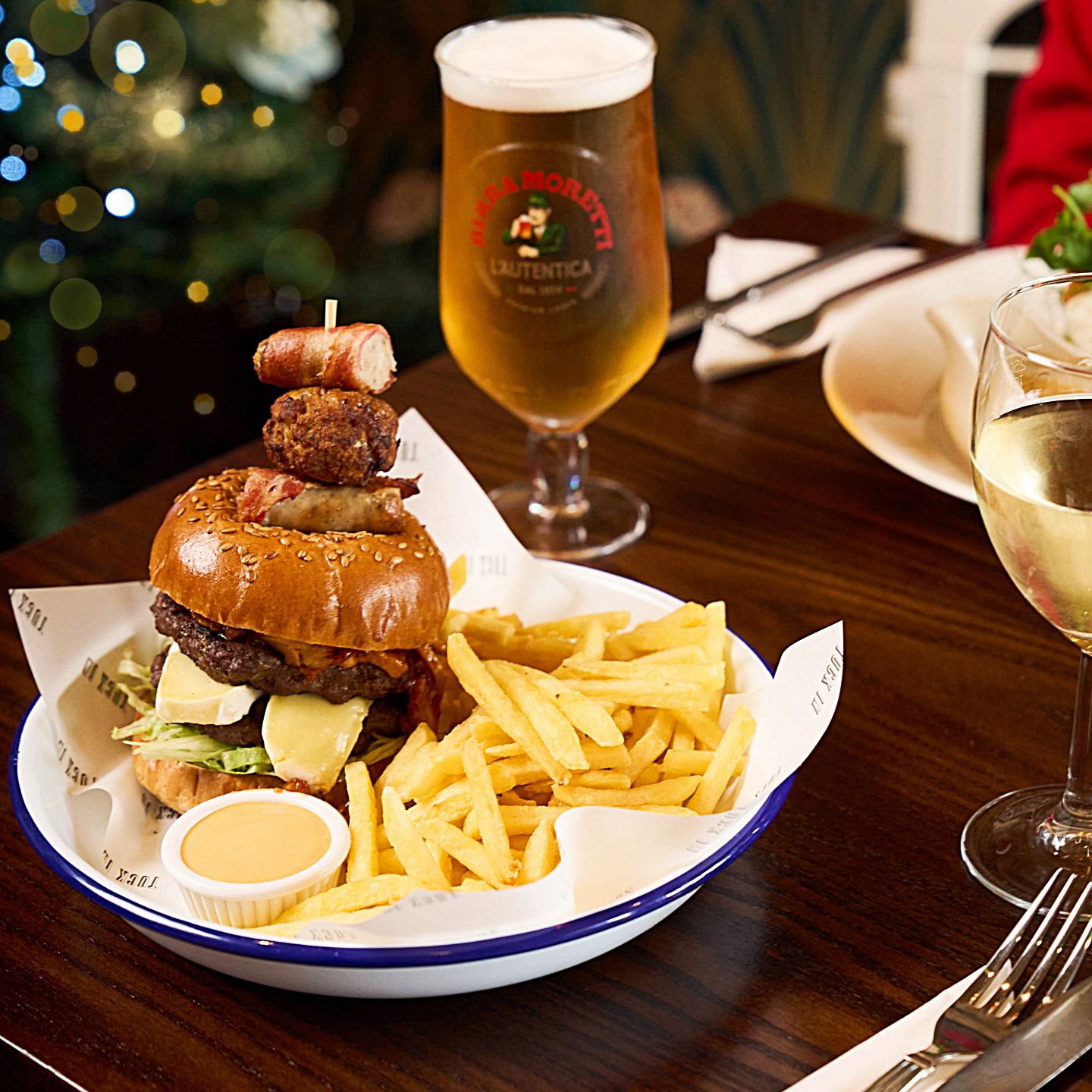 Festive Lunch & Dinner at The Jonty Farmer in Derby